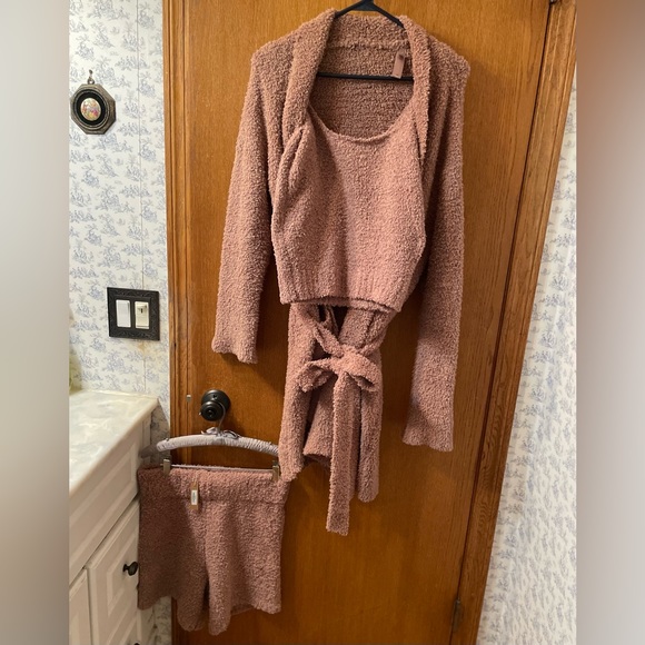 SKIMS Other - SKIMS Cozy Rose Clay 3Piece Set S/M NWT Short Robe Tank Shorts Essentials Bundle